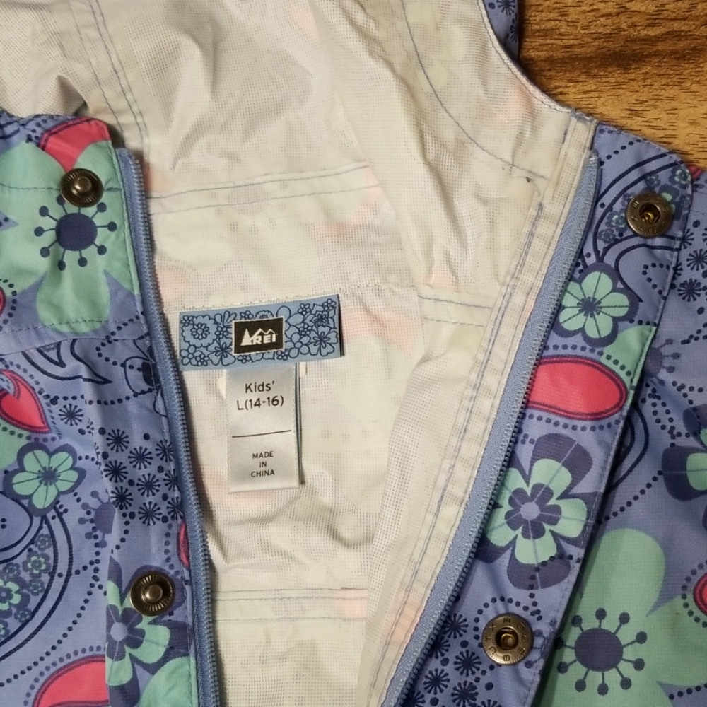 REI Girls Rain Coat - Picture 8 of 8